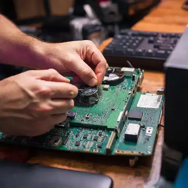 Computer Need To Repaired Expert Computer Repair Services | Univercell Canada